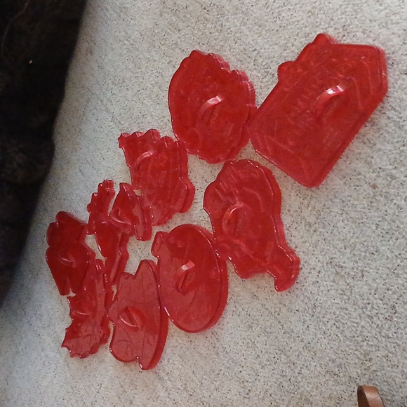 Vintage Red Transparent Plastic Cookie Cutters Set of 9 From the 50-60’s - Picture 3 of 7